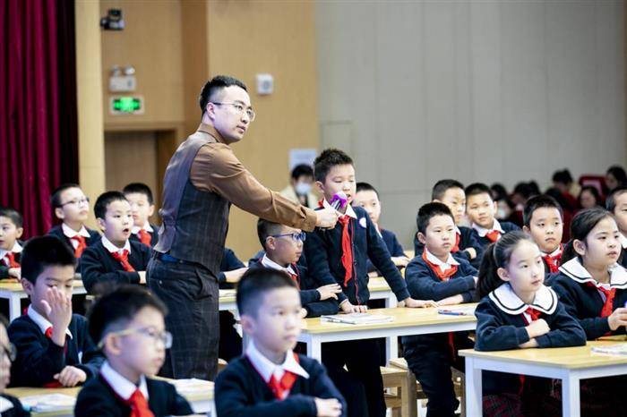以诗为教，以礼养德，以乐化成——深圳市“中华诗教·鹏城诗意”教学研讨活动纪实
