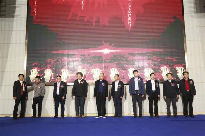 《中华诗词百城牵手深圳宣言》发布 “中华诗词百城牵手”第三站宣城接旗