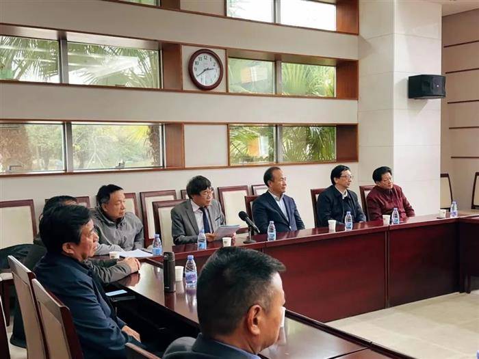 首届“仁美诗词写作现象”专题座谈会召开